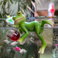 🔥 HORKÝ VÝPRODEJ 🐸🍷 Závěsná Ozdoba na Květináč – Žabka