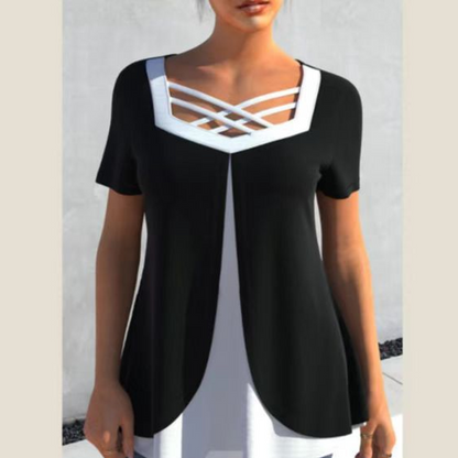 Stylový top s krátkým rukávem a příčným výstřihem do V