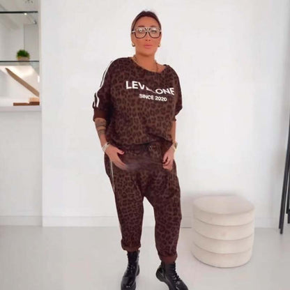 Dámský set s leopardím potiskem – top a kalhoty