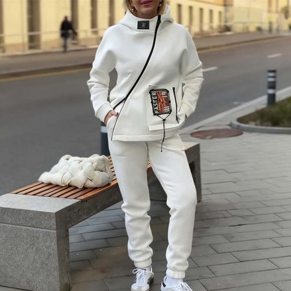 Dámská ležérní souprava s bundou na zip se stojáčkem a kalhotami
