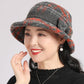 👒 Dámský klobouk z ovčí kůže ve vintage stylu s kostkovaným vzorem