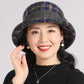 👒 Dámský klobouk z ovčí kůže ve vintage stylu s kostkovaným vzorem