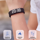 ⌚ Chytrý náramek SmartSense pro sledování aktivity – měří tělesnou teplotu. Voděodolný do hloubky 50 metrů – ideální pro tréninky i každodenní použití! 💪🔥